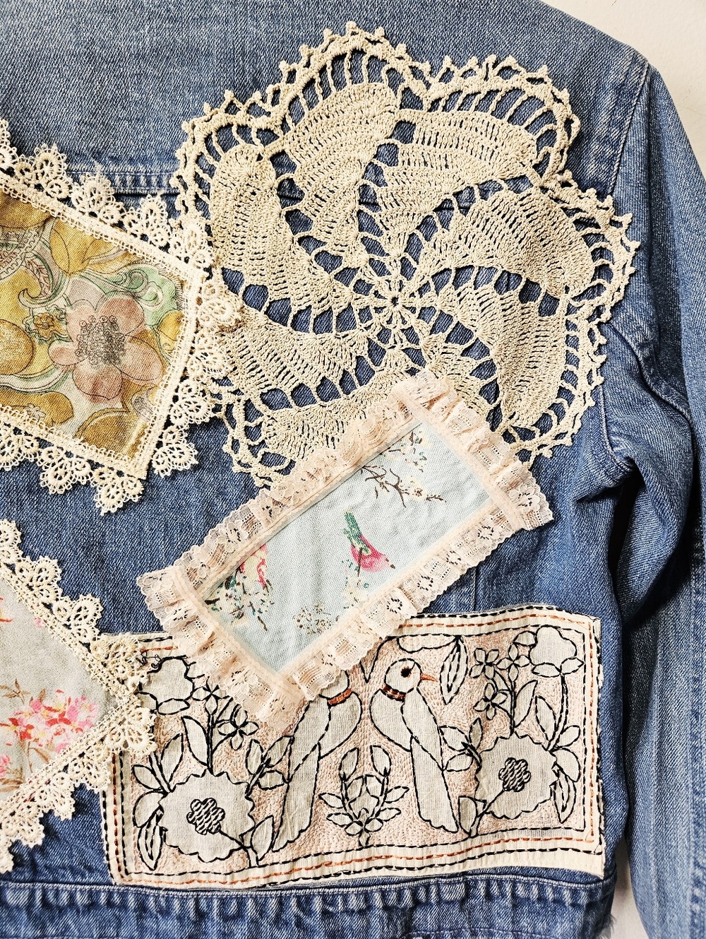 Boho Patchwork Jean Jacket Size S/M Denim Cropped Lace Embroidered Crochet - Picture 4 of 6